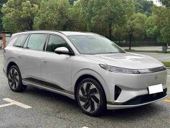 Lynk & Co eπ008 210Max extended range version 6 seats - фото 10
