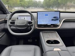 Lynk & Co eπ008 210Max extended range version 6 seats - фото 20