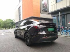 Tesla Model Y rear-wheel drive version - фото 14