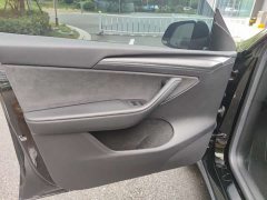 Tesla Model Y rear-wheel drive version - фото 6