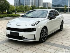Lynk & Co 03 1.5TD DCT Plus - фото 1