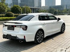 Lynk & Co 03 1.5TD DCT Plus - фото 7
