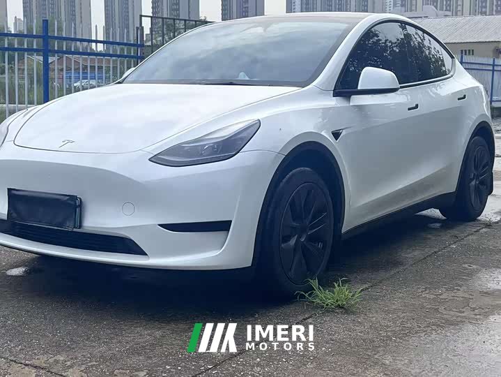 Tesla Model Y 2024 rear-wheel drive version - автомобиль из Китая