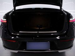 BMW 7 Series 2023 735Li Luxury Line - фото 15