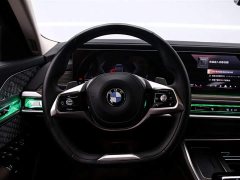 BMW 7 Series 2023 735Li Luxury Line - фото 7