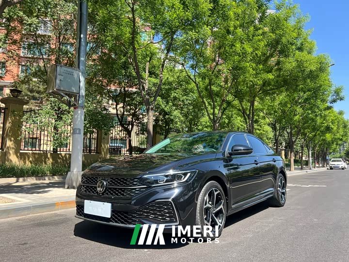 Volkswagen Passat 380TSI Deluxe Edition - автомобиль из Китая
