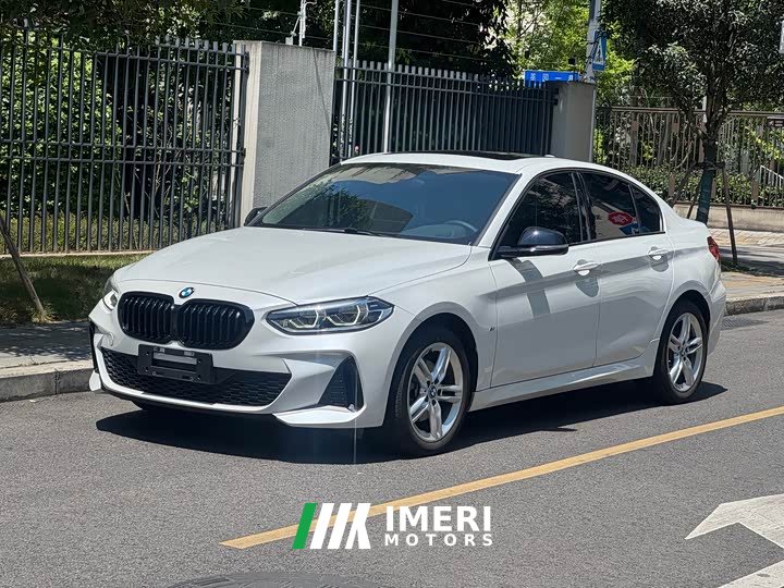 BMW 1 Series facelift 120i M Sports Night Edition - автомобиль из Китая