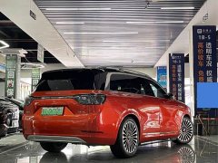 AITO Wenjie M9 extended range Ultra version 52kWh 6-seater version - фото 6