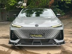 Changan UNI-V 1.5T premium - фото 2