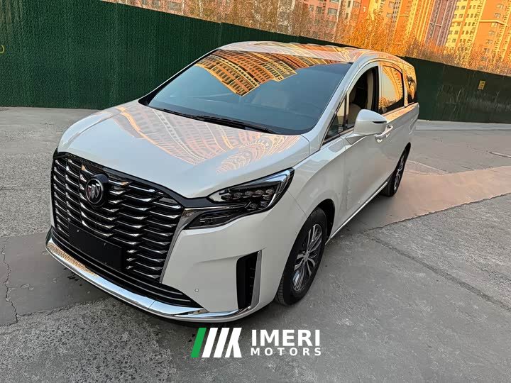 Buick GL8 ES Lu Zun Exclusive