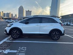 Lynk & Co LIFE 2021 1.5L CVT CRO-SS Smart Edition - фото 3