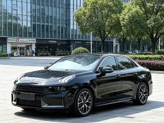 Lynk & Co 03 1.5TD DCT Plus - фото 1