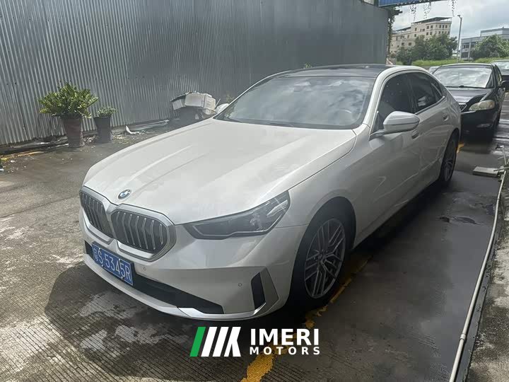 BMW 5 Series 525Li M Sports Package - автомобиль из Китая