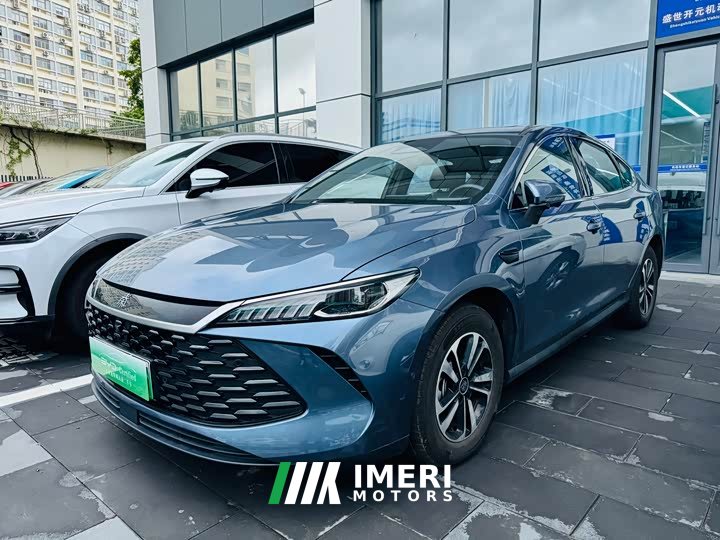 BYD Qin PLUS DM-i Smart Driving Edition 120KM Transcendent Type - автомобиль из Китая