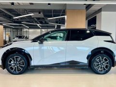 Zeekr X 2025 five-seater long-range version - фото 3