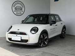 MINI 2025 2.0T COOPER S Artist Five-Door Edition - фото 1