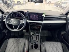 Volkswagen Tiguan L Outstanding 300TSI Automatic Two-wheel Drive Dragon Edition - фото 12