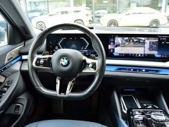 BMW 5 Series 530Li M Sport Luxury Package - фото 11