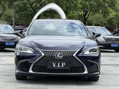 Lexus ES 200 Excellence Edition - фото 2