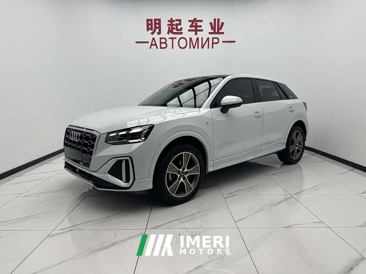 Audi Q2L 35 TFSI fashionable and dynamic - автомобиль из Китая
