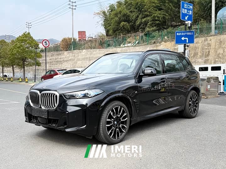 BMW X5 xDrive40Li M Sport Night Package - автомобиль из Китая