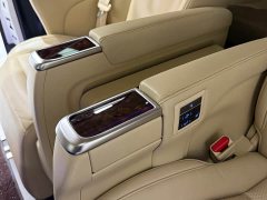 Toyota Alphard 2021 Hybrid 2.5L Luxury - фото 11