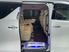 Toyota Alphard 2021 Hybrid 2.5L Luxury - фото 15