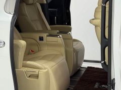 Toyota Alphard 2021 Hybrid 2.5L Luxury - фото 7