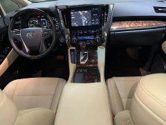 Toyota Alphard 2021 Hybrid 2.5L Luxury - фото 8