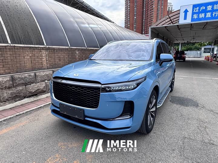 Li Auto ONE Extended-Range 6-Seater - автомобиль из Китая