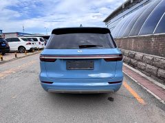Li Auto ONE Extended-Range 6-Seater - фото 12