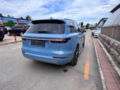 Li Auto ONE Extended-Range 6-Seater - фото 13