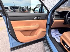 Li Auto ONE Extended-Range 6-Seater - фото 8