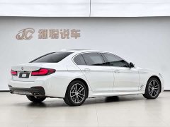BMW 5 Series New Energy 2022 535Le M Sports Package - фото 14