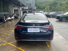 Lexus ES 2020 300h Exclusive Edition National V - фото 8