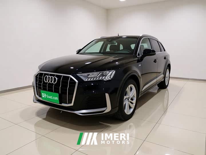 Audi Q7 45 TFSI quattro S line sports - автомобиль из Китая