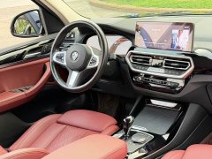BMW X3 facelift xDrive25i M sports package - фото 9