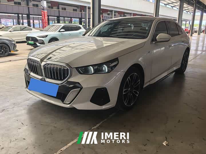BMW 5 Series 530Li Leading M Sports Package - автомобиль из Китая