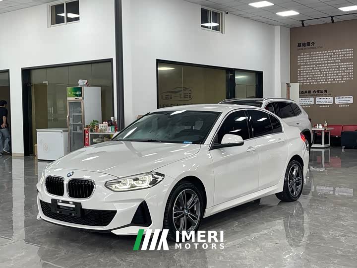 BMW 1 Series 120i M Sports Edition - автомобиль из Китая