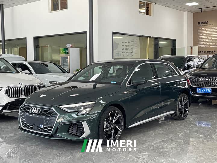 Audi A3 Sportback 35 TFSI stylish and sporty - автомобиль из Китая