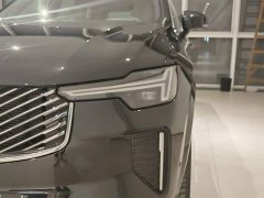 Volvo XC90 plug-in hybrid facelift T8 Zhizun Deluxe Edition 7 seats - фото 11