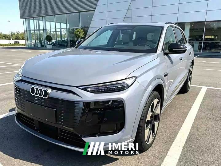 Audi Q6L e-tron 2026 first pilot version - автомобиль из Китая