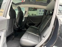 Tesla Model Y standard range rear-wheel drive version - фото 11