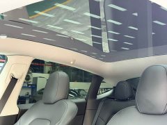 Tesla Model Y standard range rear-wheel drive version - фото 8