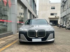 BMW 7 Series 2023 735Li M Sports Package - фото 2
