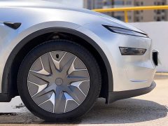 Tesla Model Y L long-range all-wheel drive version - фото 10