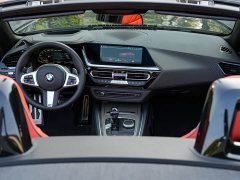 BMW Z4 2022 facelift M40i M sports performance version - фото 13