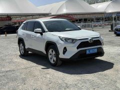Toyota RAV4 2.0L CVT 2WD Urban Edition - фото 3