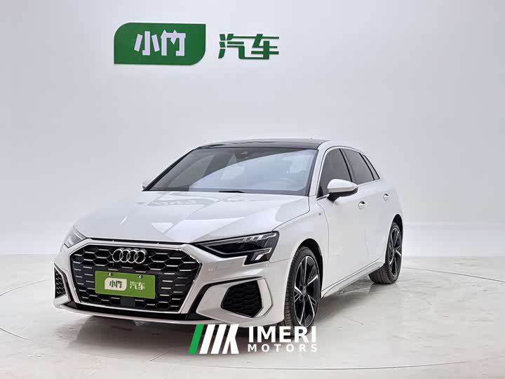 Audi A3 Sportback 35 TFSI stylish and sporty - автомобиль из Китая