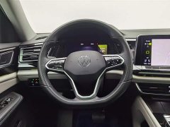 Lexus Touron 530 V6 four-wheel drive flagship version - фото 11
